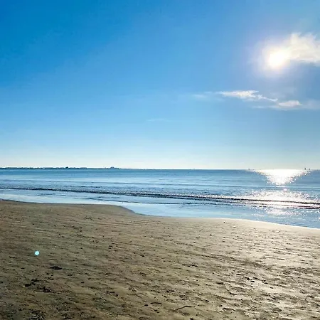 Superbe Climatisé, 2 à 200m De La *