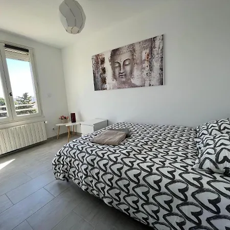 Apartment Superbe Climatise, 2 A 200m De La